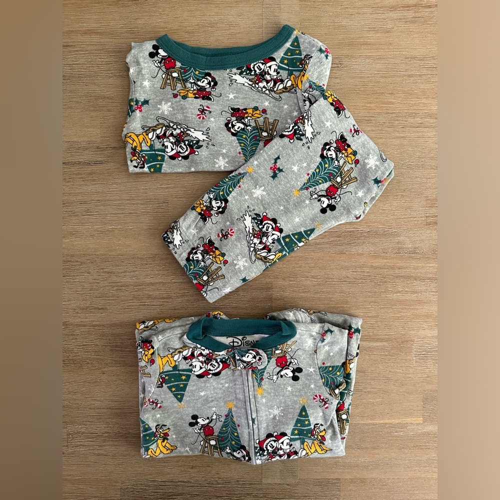 Disney Kids Gray Holiday Mickey & Friends Matching Pajama Set